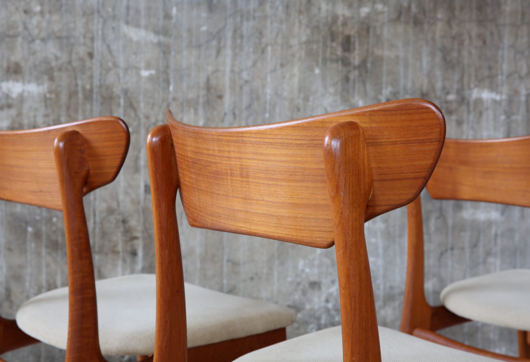 4 x 60er ESSZIMMERSTÜHLE Teak | STILRAUMBERLIN | dänische Design Möbel